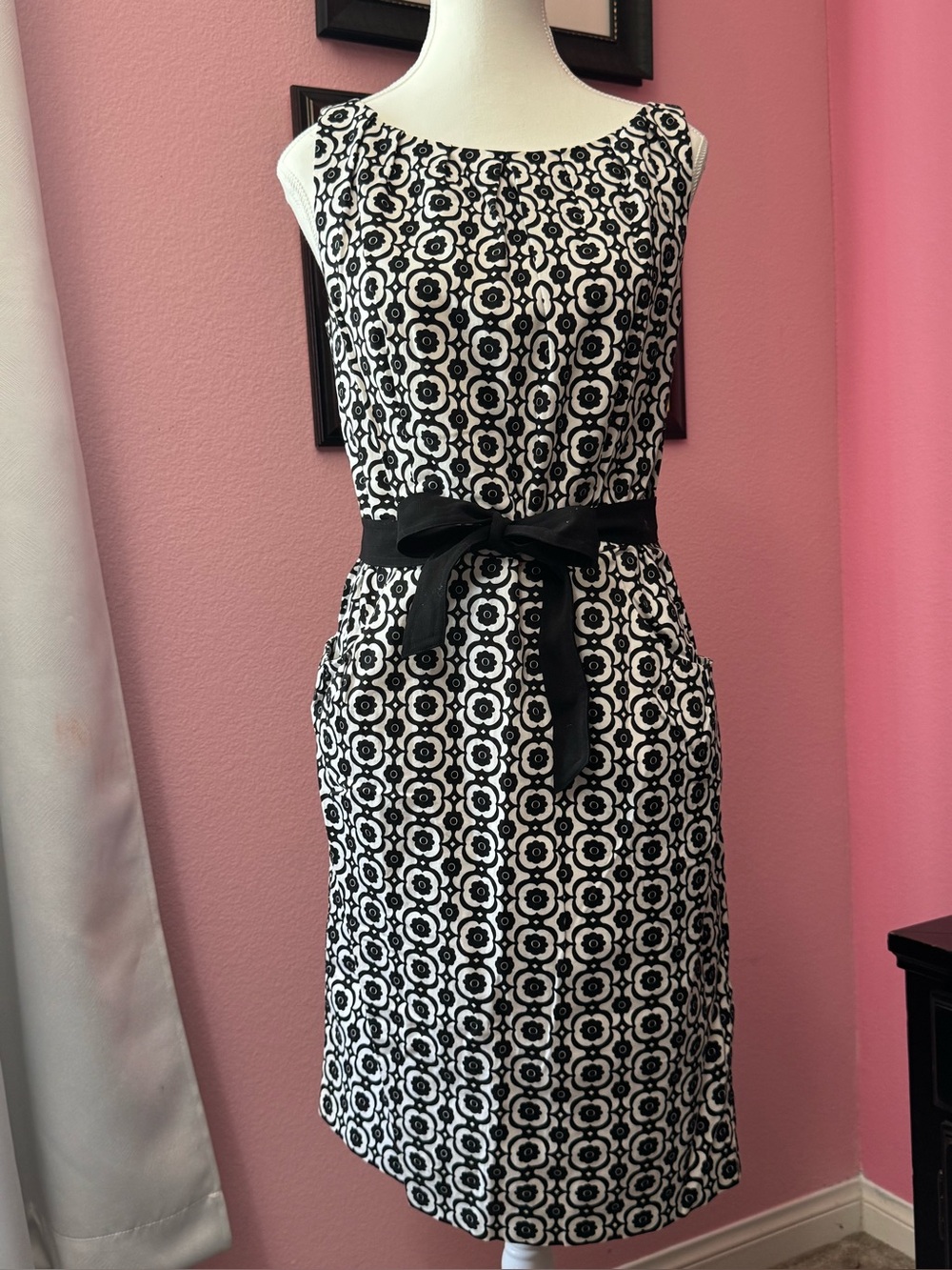 Nine West Black & White Floral Geometric Sheath Dress with Waist Tie-size 10